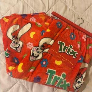 Oversized Plush Throw Blanket - Vibrant Red